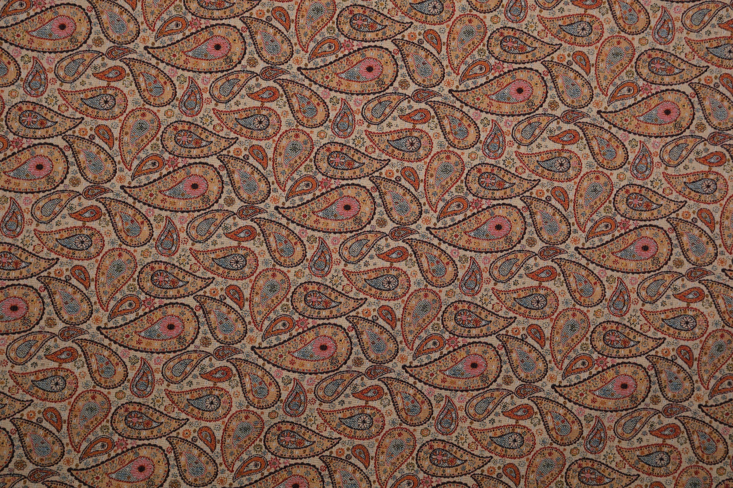 Paisley Möbelstoff mit feinem Muster – ideal für Dekokissen und Sessel