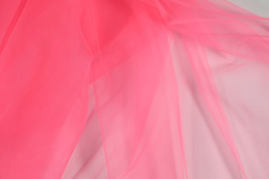 Leichter Tüll in Pink – perfekt für kreative Projekte