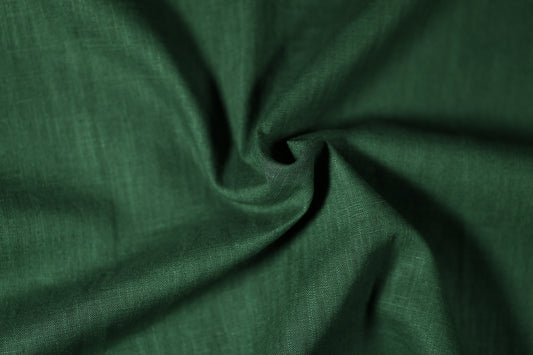Natürliches Leinen in Tannengrün – atmungsaktiv, pflegeleicht und stilvoll
