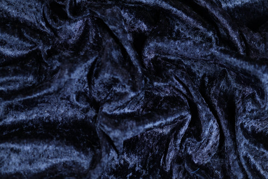 Weicher Glanzstoff in Marineblau für elegante Dekorationen