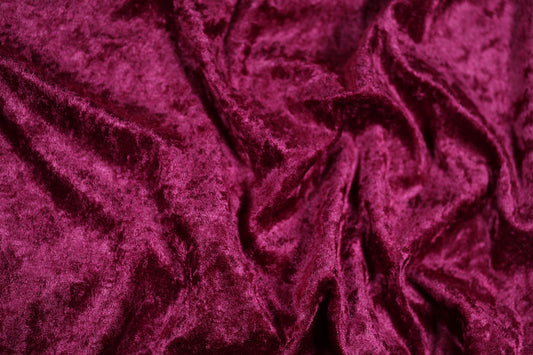 Tiefer Rotton Samtstoff – ideal für Deko & Kostüme