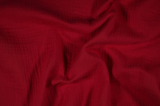 Luftiger Musselin in intensivem Kirschrot – perfekt für Baby- und Kinderbekleidung