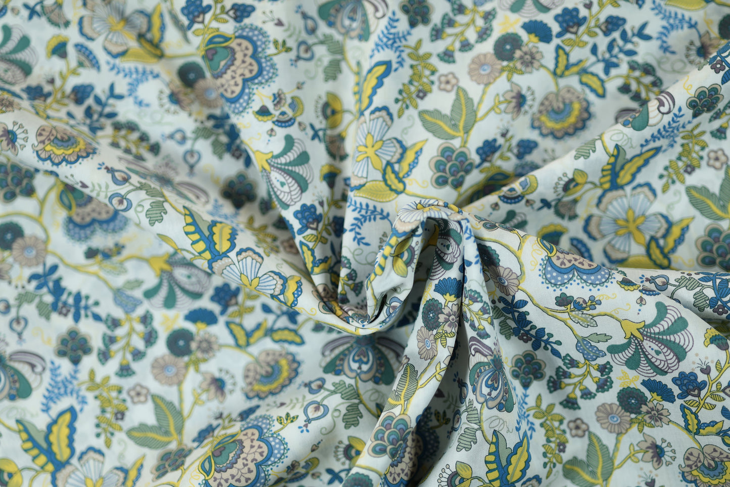 Baumwollstretch – Blumenornamente in Blau, Grün & Gelb – elastischer Baumwollstoff für kreative Projekte