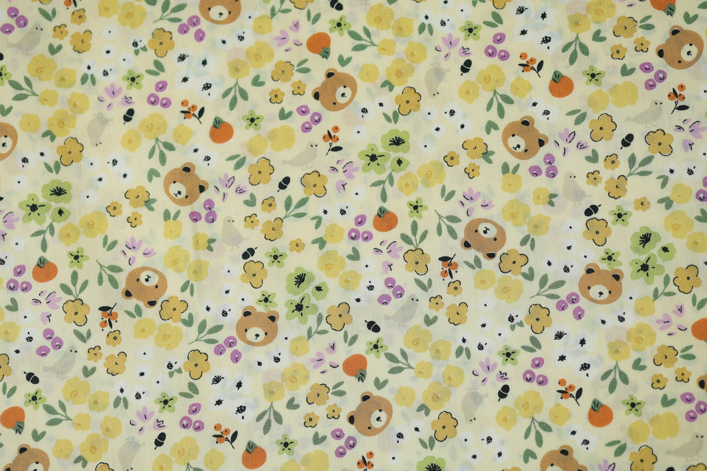 Baumwollstoff Stretch Waldblumen & Bären – Gelb – ideal für Kinderkleidung