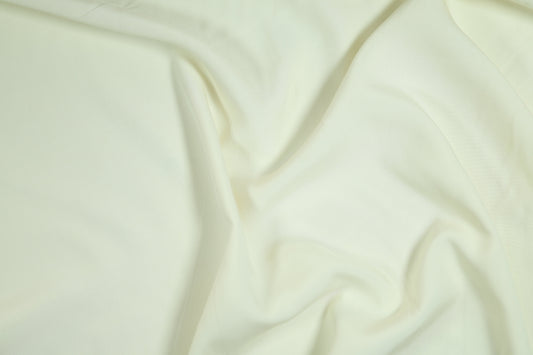 Leichter Viskosestoff in Vanille – ideal für Kleider und Blusen