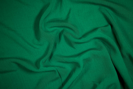 Krepp Viskose Stoff â GrasgrĂŒn â stilvoll & luftig fĂŒr dein NĂ€hprojekt