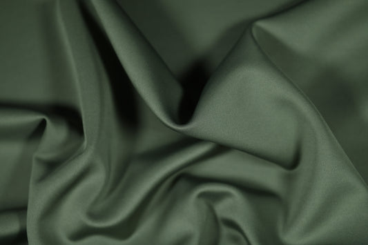 Hochwertiger Skuba Jersey Stoff – ideal für enganliegende Kleidung in Salbeigrün