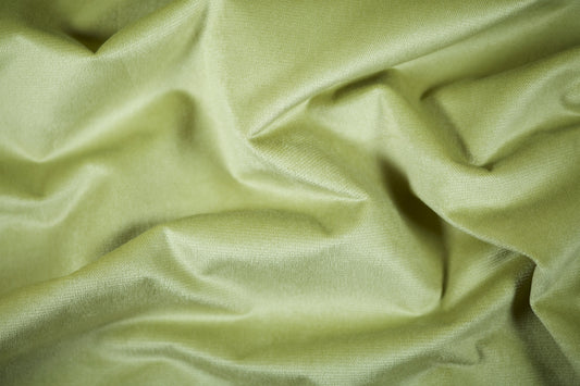 Robuster Polsterstoff in Hellgrün – weich und dekorativ