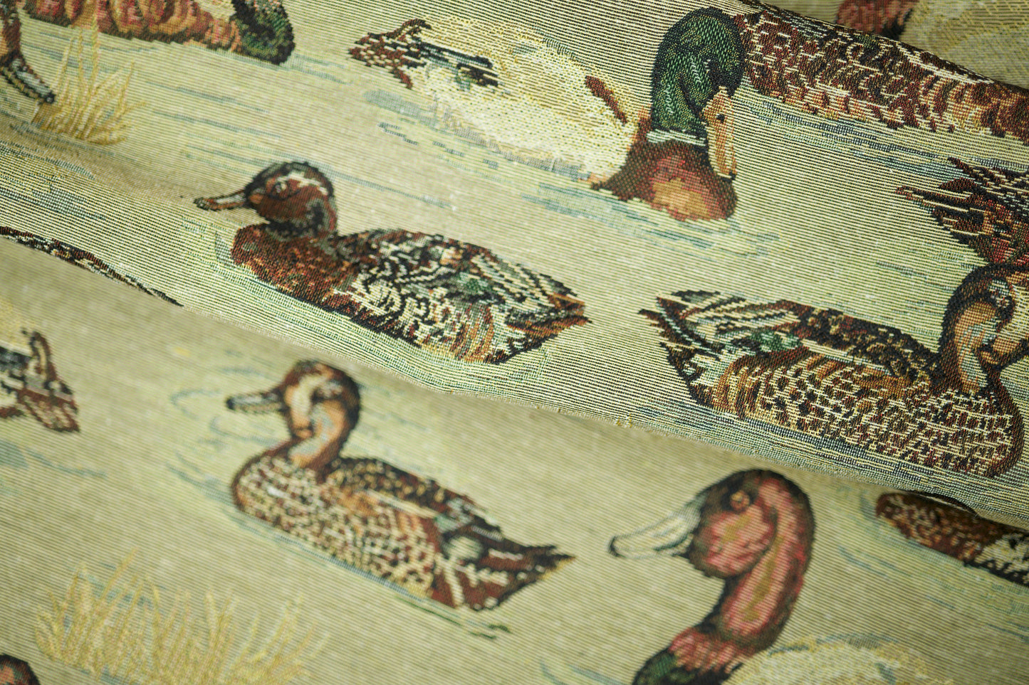 Hochwertiger Jacquardstoff mit entenmuster im vintage-stil – ideal für Dekoration