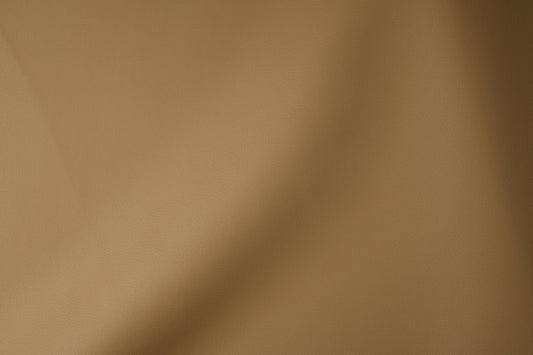 Pflegeleichter Lederstoff in Camel