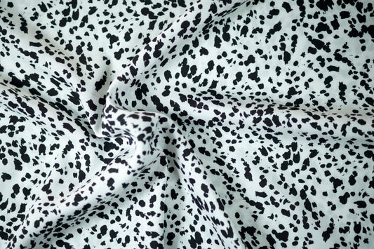 Minimalistisches Punktmuster – Viskose für Blusen & Kleider