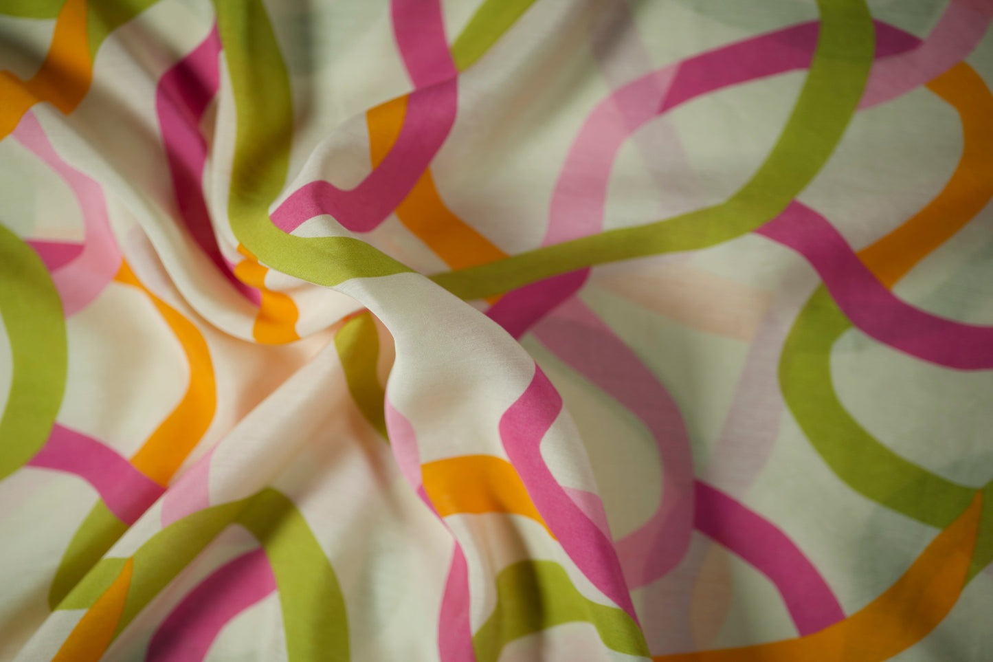 Viskosestoff mit Muster Design 5 – ideal für Blusen und Kleider