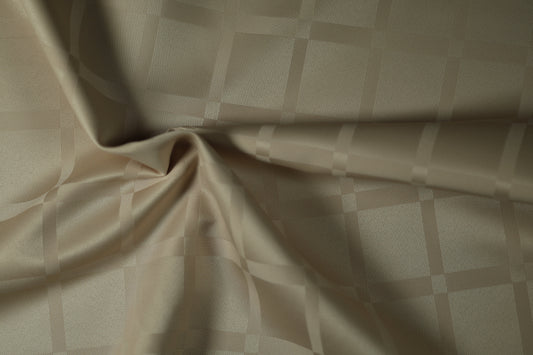 Pflegeleichter Damast in Beige mit geometrischem Design
