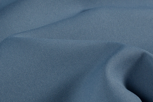 Stahlblauer Uni Stoff aus Polyester mit matter Oberfläche Stoffeya