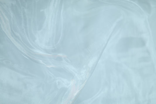 Klassischer weißer Organza – feiner Stoff mit Schimmer