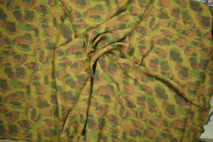 Satin Viskose mit abstraktem Animalprint in Olivgrün und Braun 140 cm breit Meterware