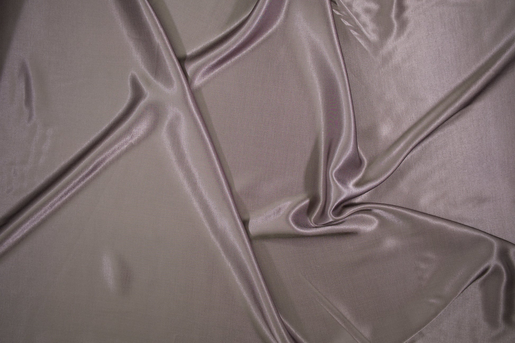 Satin Viskose uni Taupe – glänzender taupefarbener Viskosestoff