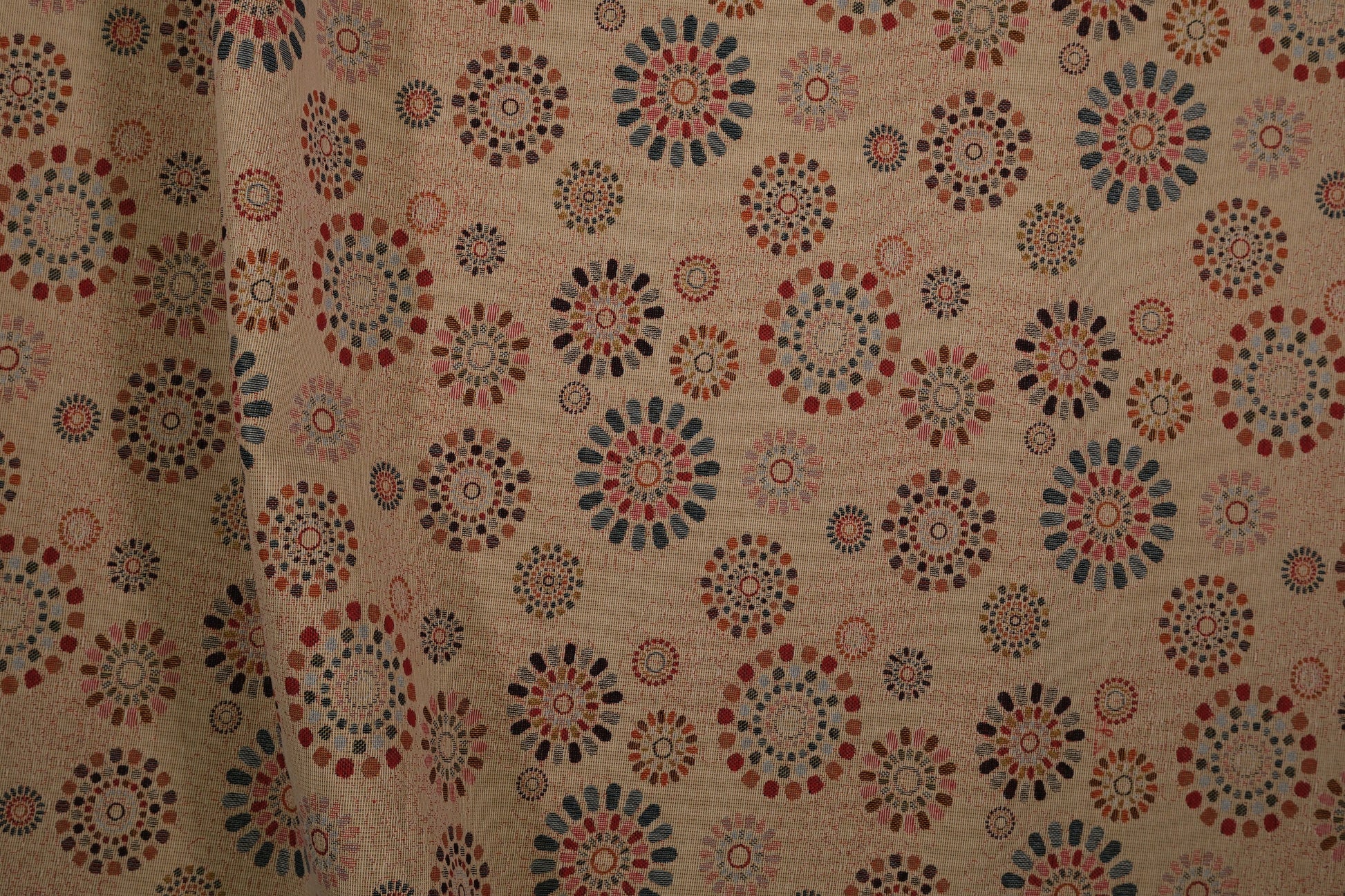 Bunter Kreise Möbelstoff – ideal für Polster und Deko