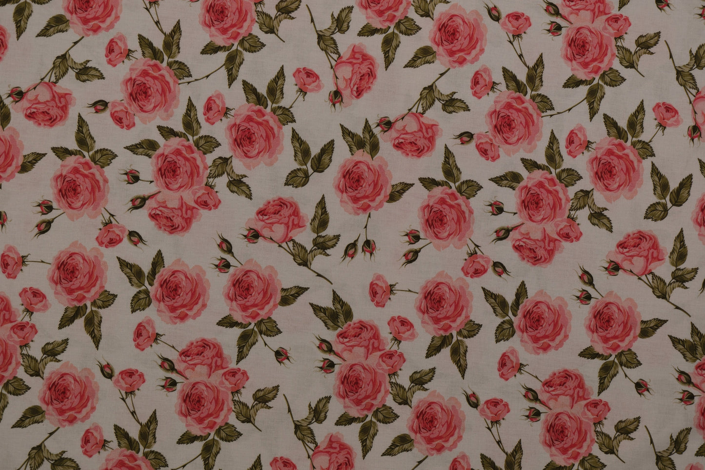 Baumwollstoff Rosen Rosa – romantischer Rosenstoff aus 100 % Baumwolle