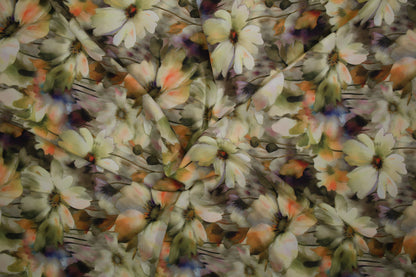 Viskosestoff mit Aquarellblumen in Grün- und Orangetönen – Gesamtansicht