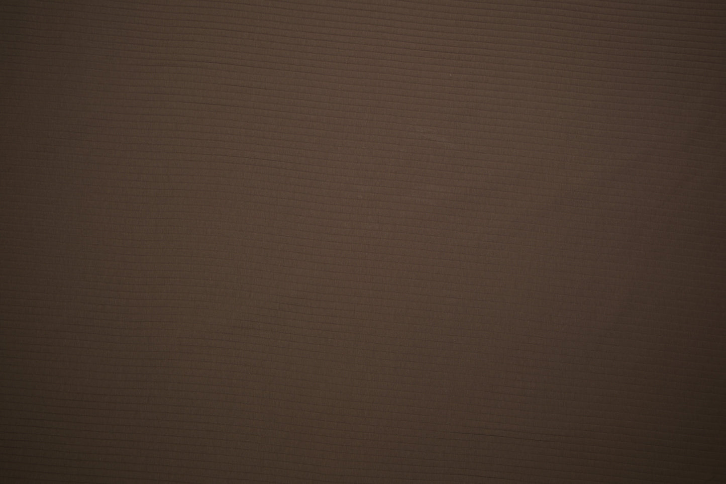 Rip Jersey in hellbraun mit feiner Rippstruktur - Detailaufnahme der Stoffstruktur