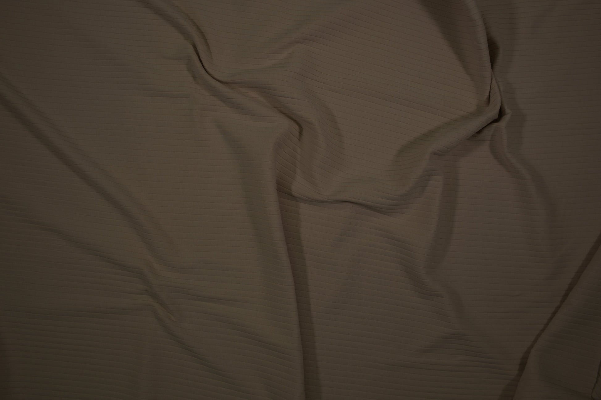 Weicher Rip Jersey in Braun mit feiner Struktur