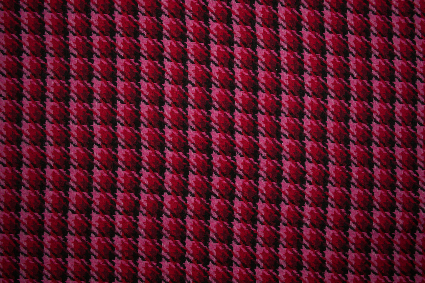 Wollstoff mit klassischem Hahnentritt-Muster in Grau, Bordeaux, Blau und Braun - Metrware Materialqualität 140cm