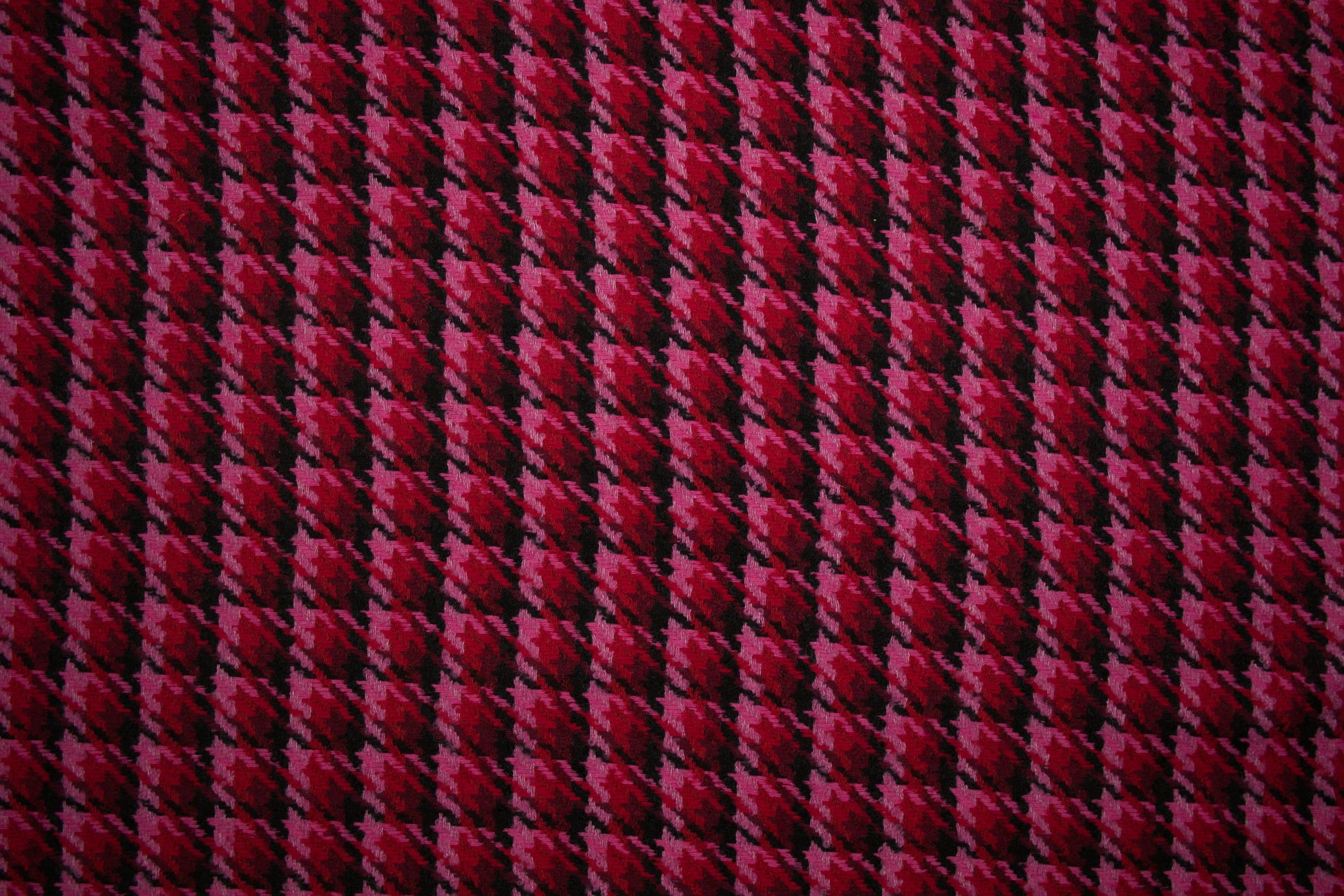 Wollstoff mit klassischem Hahnentritt-Muster in Grau, Bordeaux, Blau und Braun - Metrware Materialqualität 140cm