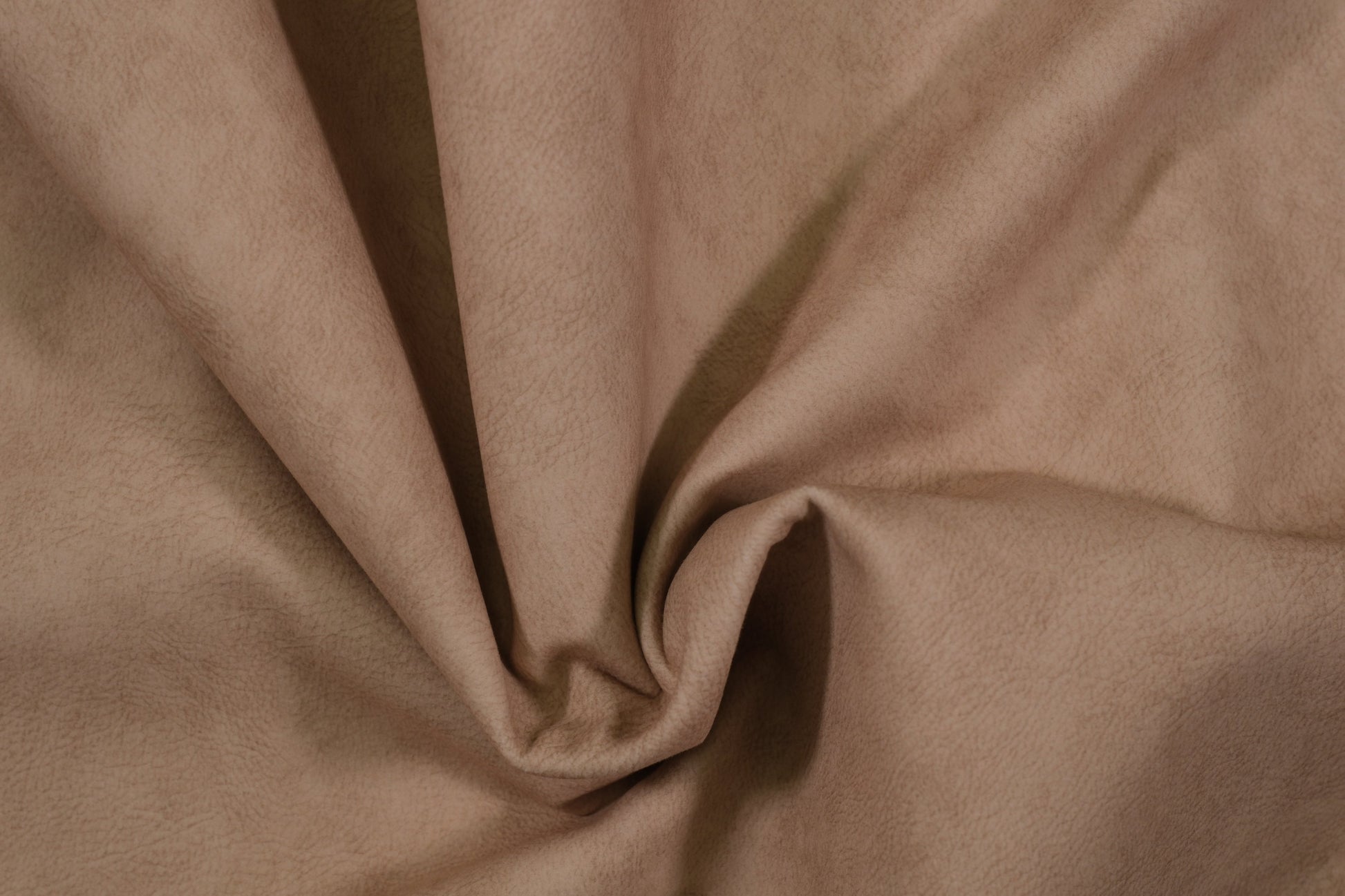 Möbel-Kunstleder in Hellbeige mit feiner Lederstruktur – ideal für Stühle und Bänke