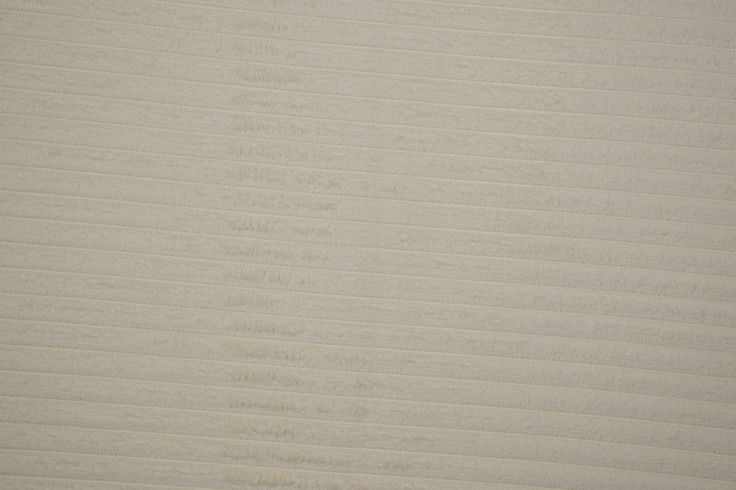 Möbelstoff in Uni-Creme mit glatter, feiner Struktur 140 cm breit Meterware