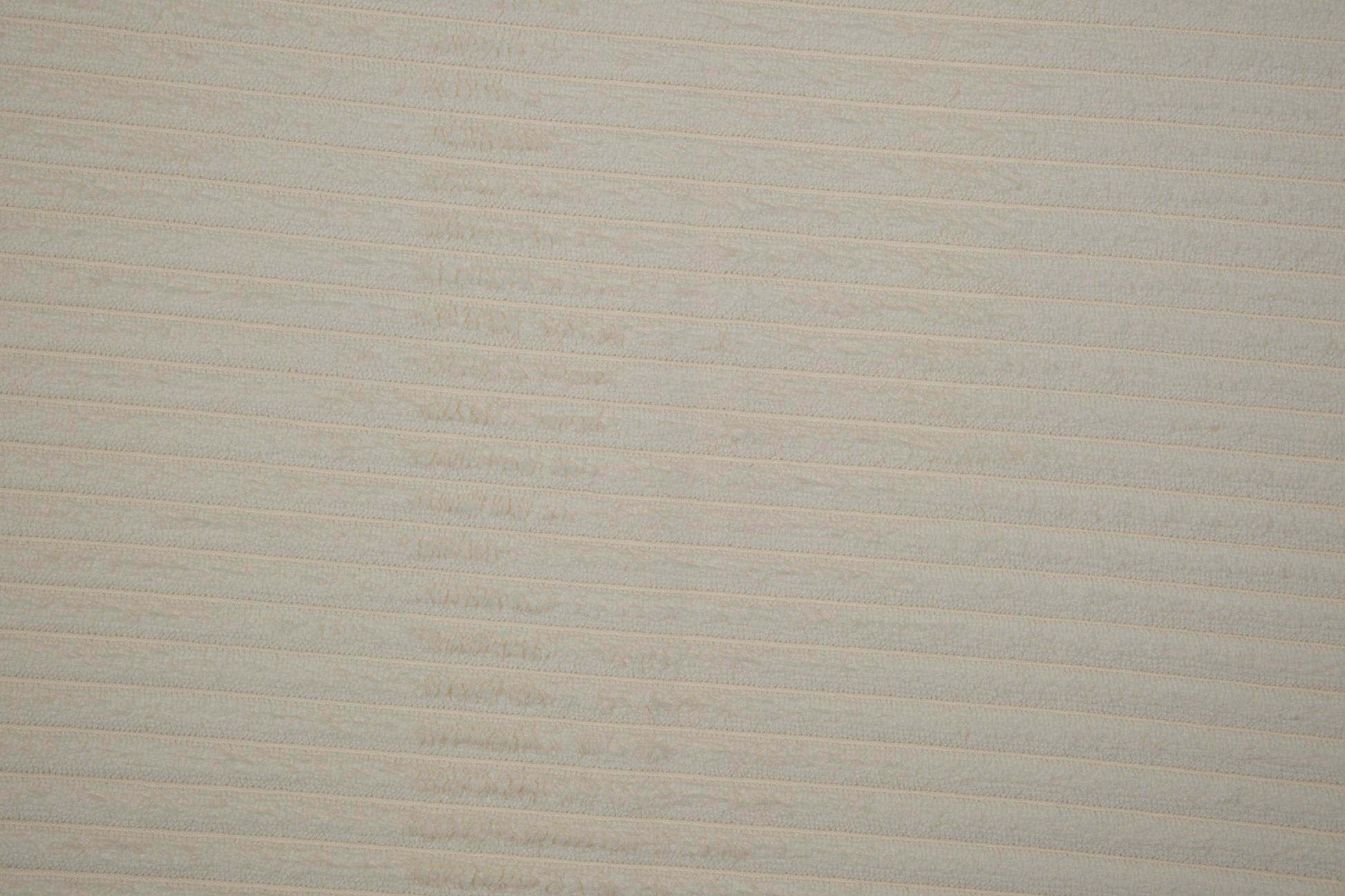 Möbelstoff in Uni-Creme mit glatter, feiner Struktur 140 cm breit Meterware