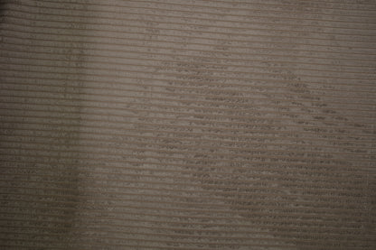 Cord Möbelstoff in Taupe mit weicher Rippenstruktur Detailaufnahme der Stoffstruktur