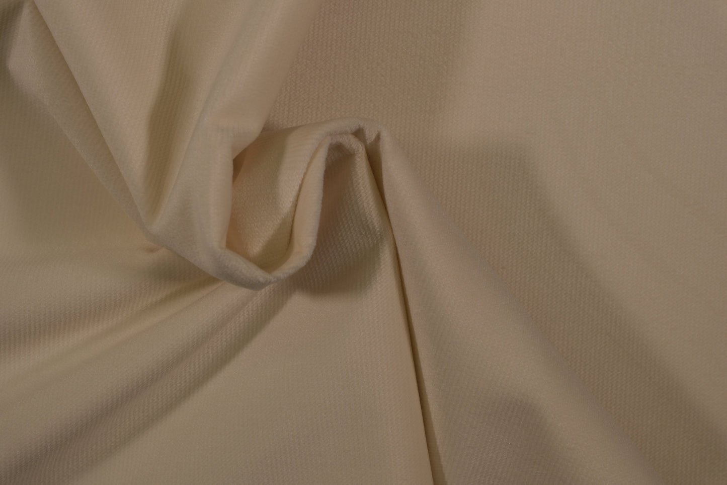 Möbelstoff in Uni-Creme mit glatter, feiner Struktur – ideal für Stühle und Sofas