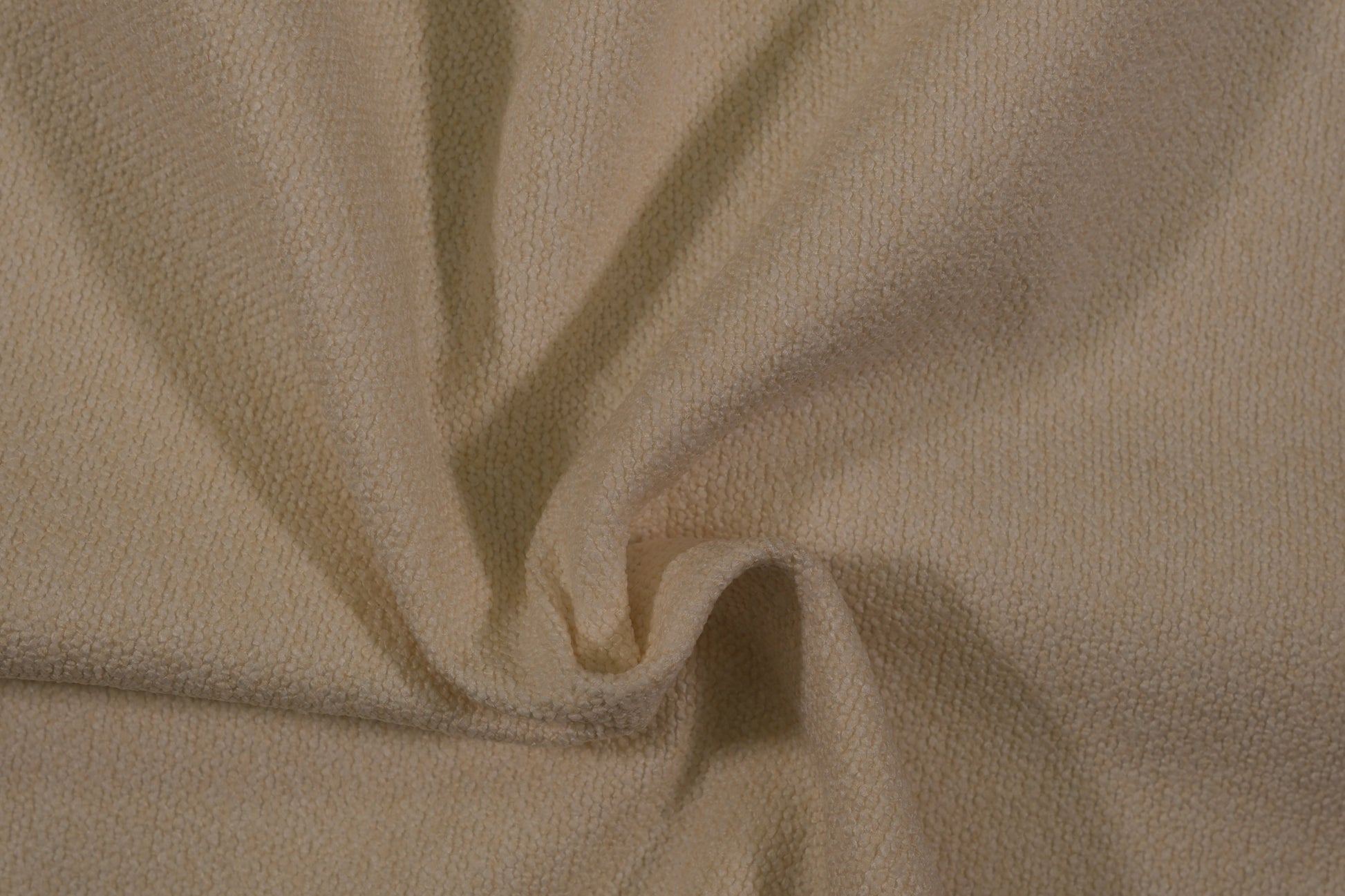 Heller Bouclé Möbelstoff in Creme – strukturierter Polsterstoff für moderne Wohnräume