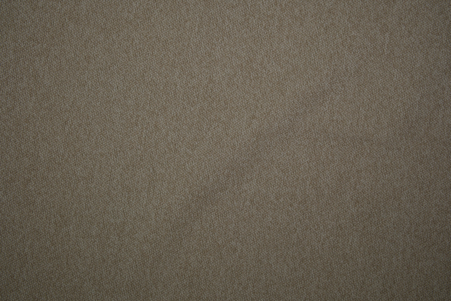 Möbelstoff Bouclé in Sandbeige als Polsterstoff für Sofa und Sessel Detailaufnahme der Stoffstruktur