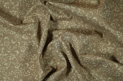Baumwollstretch – Beige mit romantischem Blütenmuster – ideal für Mode, Accessoires & Dekoration