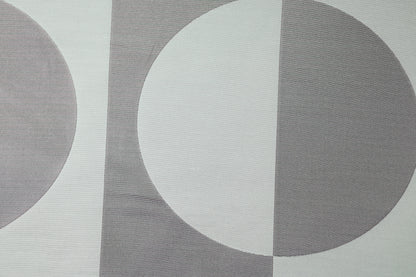 Vorhangstoff mit Halbkreisen in Grau und Weiß für modernes Design