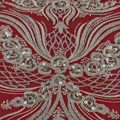 Rote Spitze auf Tüll mit silber-champagnerfarbenen Perlen und Pailletten
