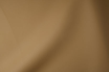 Pflegeleichter Lederstoff in Camel