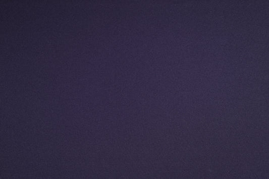 Polyester Panama Stoff in Dunkelviolett – Nahaufnahme der Stoffstruktur und Farbe