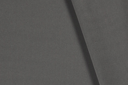 Dunkelgrauer Uni Stoff aus Polyester mit matter Oberfläche Stoffeya