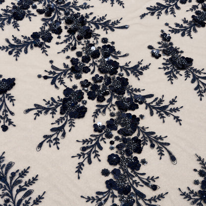 Perlenspitze Marineblau 3D-Blüten – Musterrapport auf Ivory-Tüll – Stoffeya