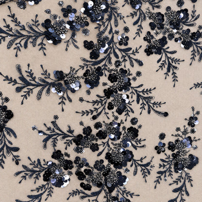 Perlenspitze Marineblau 3D-Blüten – Detail der Perlen und Pailletten – Stoffeya