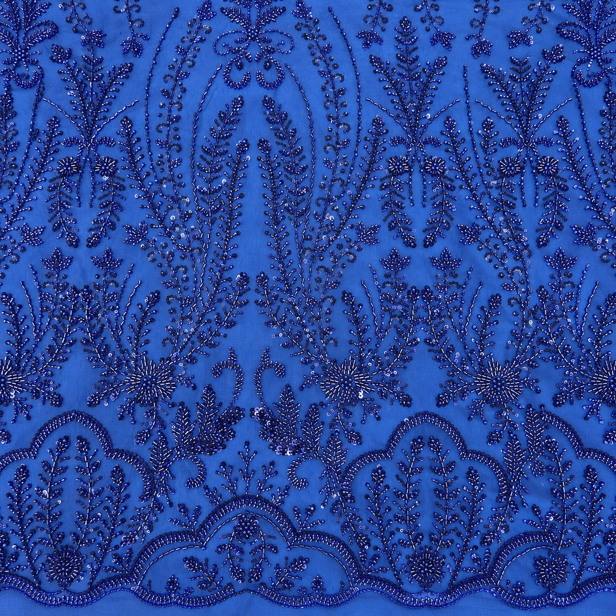 Perlen-Damastspitze Royalblau auf blauem Tüll – Stoffeya